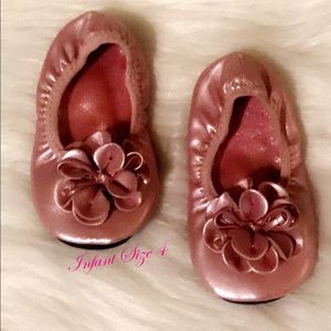 Natural Steps Infant Slippers. 4c